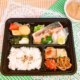 SHIO-SAKE Set meal ชุดปลาแซลมอนดองเกลือ