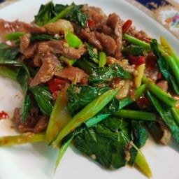 ผัดคะน้า