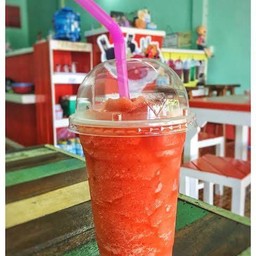 สตรอว์เบอรรี่เย็น