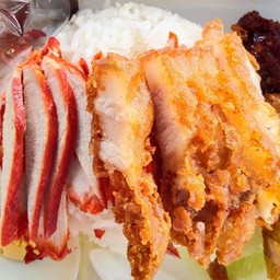 ข้าวหมูแดงหมูทอดพิเศษ
