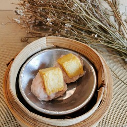 ลูกชิ้นหมูเต้าหู้ปลา