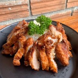 ข้าวหมูทอด