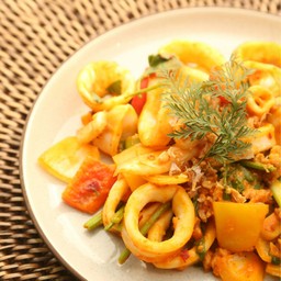 ผัดปลาหมึกไข่เค็ม