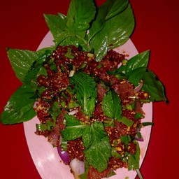 ก้อยเนิ้อดิบ