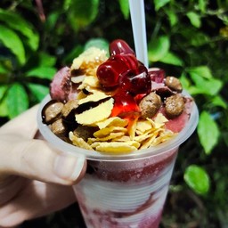 สตอเบอรี่โยเกิร์ต&ช็อคโก้โยเกิร์ต By น้องแน็ต