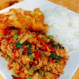 กะเพราหมูสับ