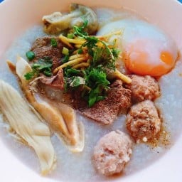 เกาเหลาเลือดหมู เจ้าเก่าหน้าเซเว่น ตลาดทุ่งครุพลาซ่า 61