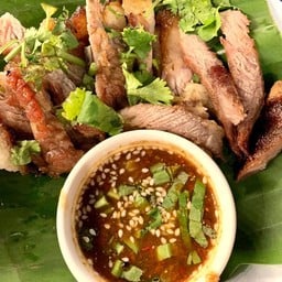 คอหมูย่าง