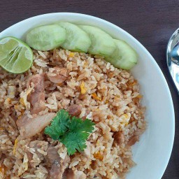ข้าวผัดแหนม