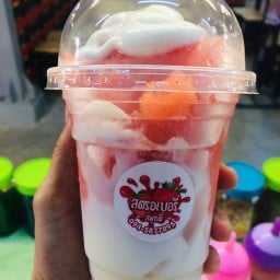 สตรอเบอรี่สมูทตี้(ล็อคF165) ตลาดอินดี้ดาวคะนอง