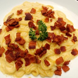 สปาเก็ตตี้ครีมคาร์โบนาร่า