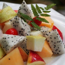 สลัดน้ำผึ้งผลไม้