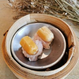 ลูกชิ้นหมูไส้กรอก