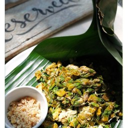 โสนคั่วไข่ปลาเค็ม