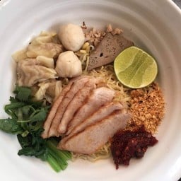 ก๋วยเตี๋ยว+เกี๊ยว+ต้มยำ