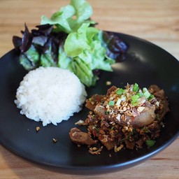 ข้าวหมูผัดซอสกระเทียม