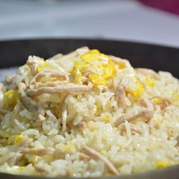 ข้าวผัดหมูเส้น肉丝炒饭