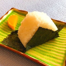 Omusubi Ume (1P) บ๊วย (1ก้อน)