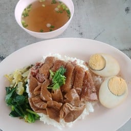 เจ๊ต่าย ข้าวขาหมูเมืองตรัง