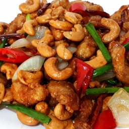 ไก่ผัดเม็ดมะม่วง