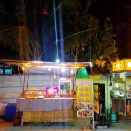 ไส้ย่างหลังวัดคาเฟ่ หลังวัด
