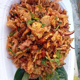 คุณหมอกแหนมคลุก(ถนนคนเดินบัวลาย)