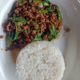 ผัดกระเพาหมูสับ