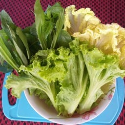 น้องเบส เมี่ยงปลาเผา ส้มตำ ไก่ย่างข้าวเหนียว #ชอบแบบฉ่ำหรือแห้งแจ้งได้ครับ