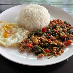 ข้าวกระเพราหมู+ไข่ดาว