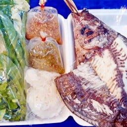 หมูจุ่มท่าน้ำสาธุประดิษฐิ์ ( หน้าคอนโดลุมพินี พระราม3 )