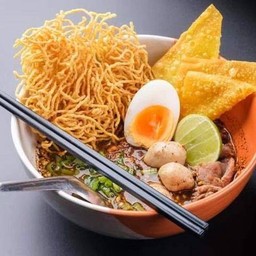 ก๋วยเตี๋ยวน้ำตกต้มยำ