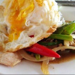 ข้าวผัดพริกอ่อน