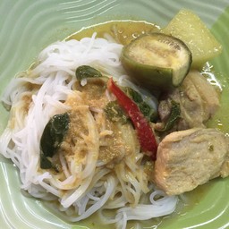 ขนมจีนน้ำยากะทิผสมแกงเขียวหวาน