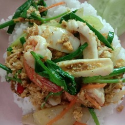 ผัดผงกระหรี่ทะเล