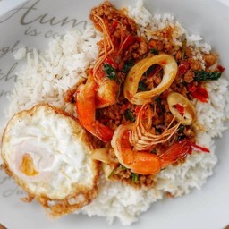 ข้าวพัดกระเพราทะเล