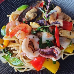 สปาเก็ตตี้ ขี้เมา หมู