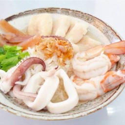 ก๋วยเตี๋ยว&ข้าวต้ม ทะเล By โครตซุป