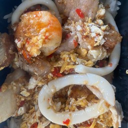 ข้าวราดผัดไข่รวมมิตร