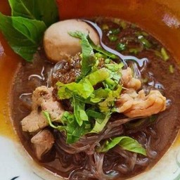 ก๋วยเตี๋ยวเนื้อน้ำตก