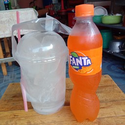 แฟนต้าน้ำส้ม,นำ้แข็ง