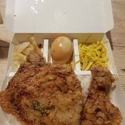 ข้าวหมูทอด