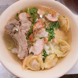 ก๋วยเตี๋ยวชาย4บะหมี่เกี๊ยว ต้มยำ เย็นตาโฟ&บาบีคิว