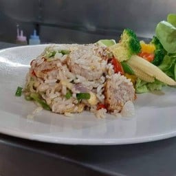 ข้าวผัดคะน้าแหนม