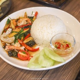 ข้าวราดขี้เมา