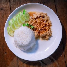 ข้าวไก่กระเทียม