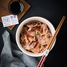 ข้าวหน้าหมูคุโรบูตะ