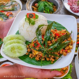 ข้าวกระเพราหมูหวานใจ