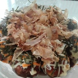 Takoyaki (ไส้หมึกยักษ์ล้วน)  โปรโมชั่น 10 แถมฟรี 2 ลูก
