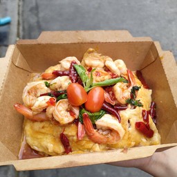 ข้าวไข่ข้นกุ้ง ซอสกะเพรา