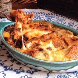 Creamy Baked Rigatoni Bolognese
